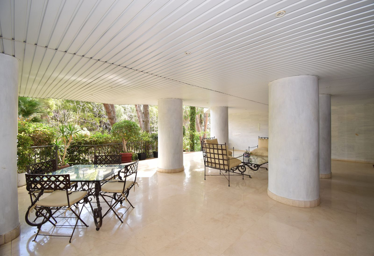 e6d11c4296ac62a08224cd3bb944c687 - 18