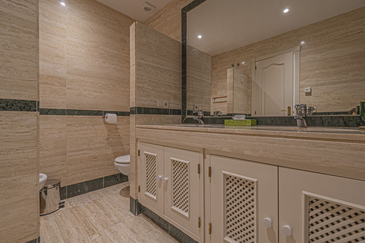 e6d11c4296ac62a08224cd3bb944c687 - 19