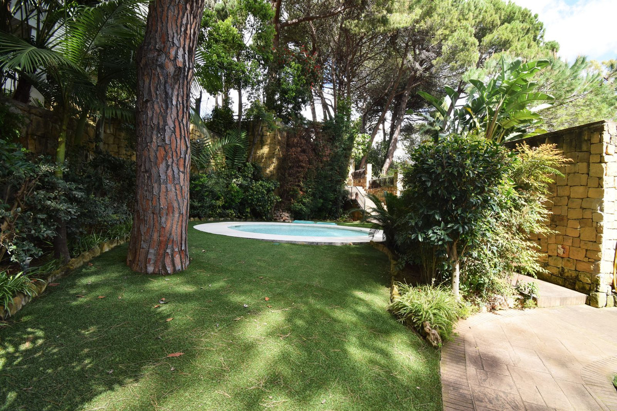 e6d11c4296ac62a08224cd3bb944c687 - 20