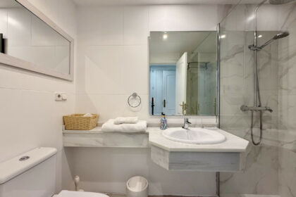 e6ed976541101d0af67ec2c2c940d439 - 15