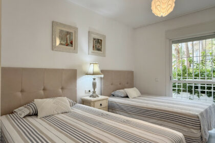 e6ed976541101d0af67ec2c2c940d439 - 17