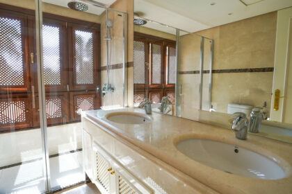 e6fd859f7a6aa9efc58f8d917f6902fd - 11