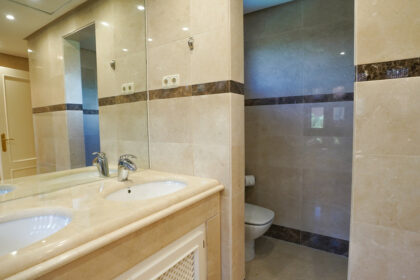 e6fd859f7a6aa9efc58f8d917f6902fd - 16