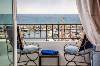 e73b71baa2f3b4088d145f57909b0ed1 - 1