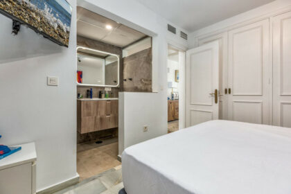 e73b71baa2f3b4088d145f57909b0ed1 - 13