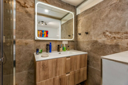 e73b71baa2f3b4088d145f57909b0ed1 - 16