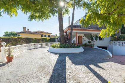 e754a9f9fe573da789041f5782b9e393 - 15