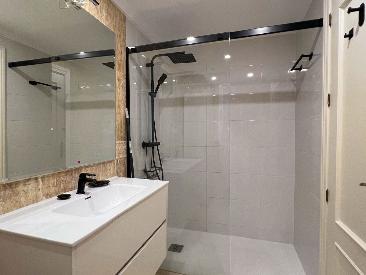 e79dc41ec0a7e7468bb29d4ba5303069 - 15