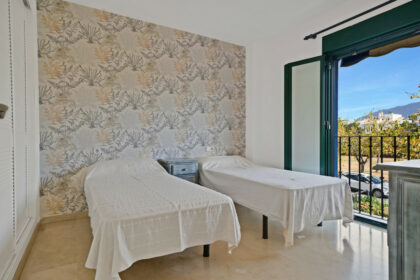 e7b0c9543755d8b72c48a09e1a8d0e01 - 22