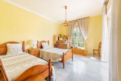 e7b3bc536a189b8ce7e15e55485e3698 - 14