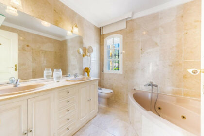 e7b3bc536a189b8ce7e15e55485e3698 - 4