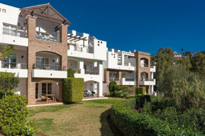 e7b3ea332461863108861386b7c5c056 - 18