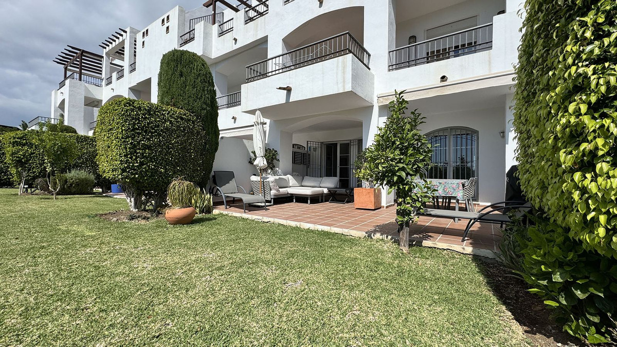 e7b3ea332461863108861386b7c5c056 - 25