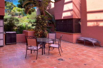 e7cd131df949a0293ebabcc493f1bbbd - 25