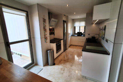 e81ad8894ab3e15a5b152d1f9cd51239 - 12