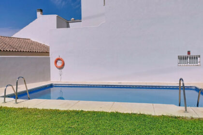 e837877b8e78ddb52e298cb9a8e38cd7 - 12