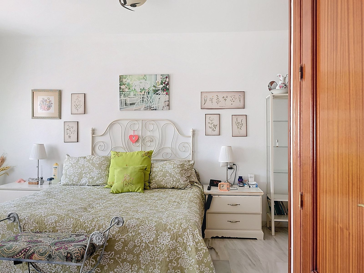 e837877b8e78ddb52e298cb9a8e38cd7 - 15