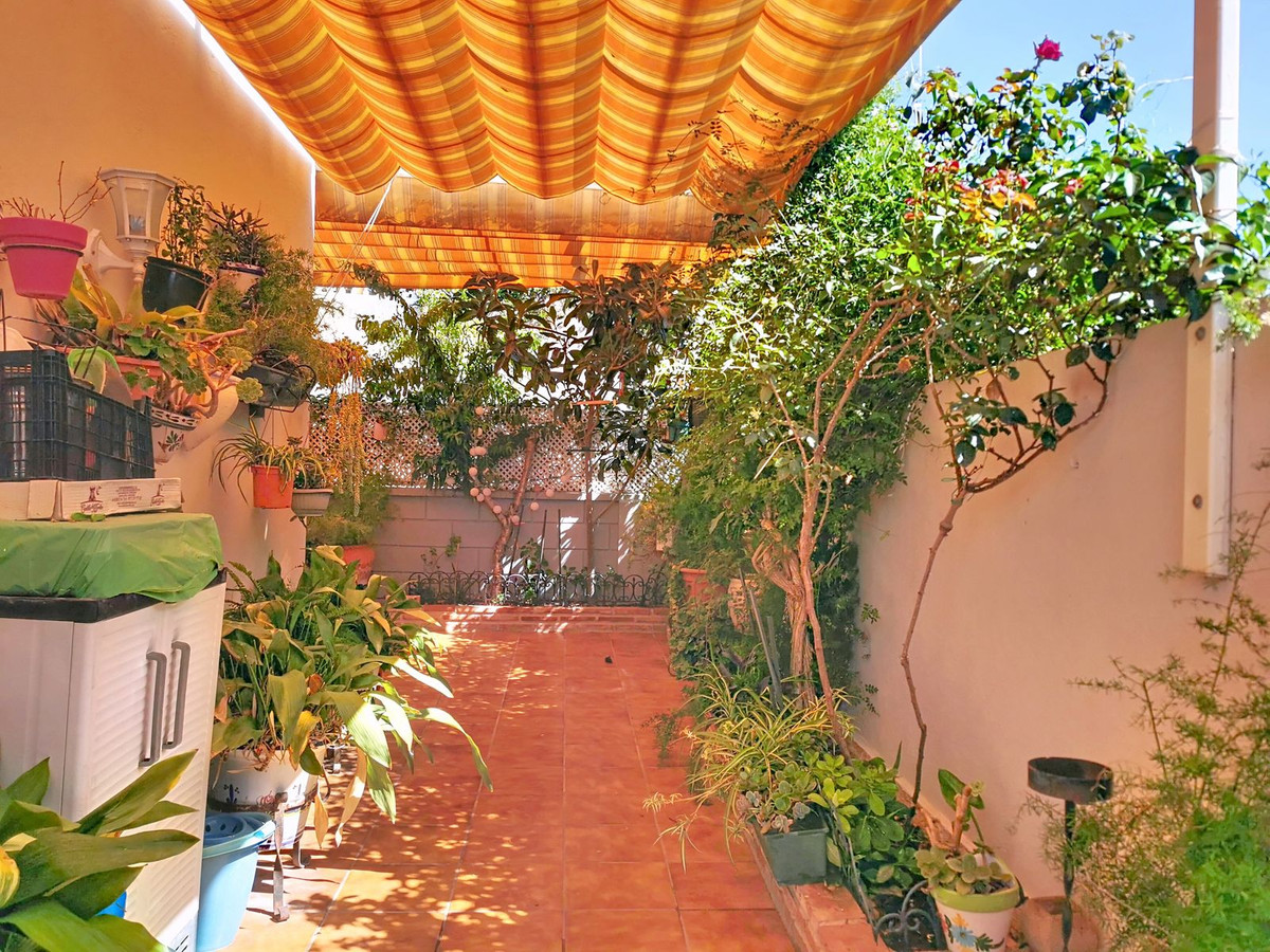 e837877b8e78ddb52e298cb9a8e38cd7 - 4