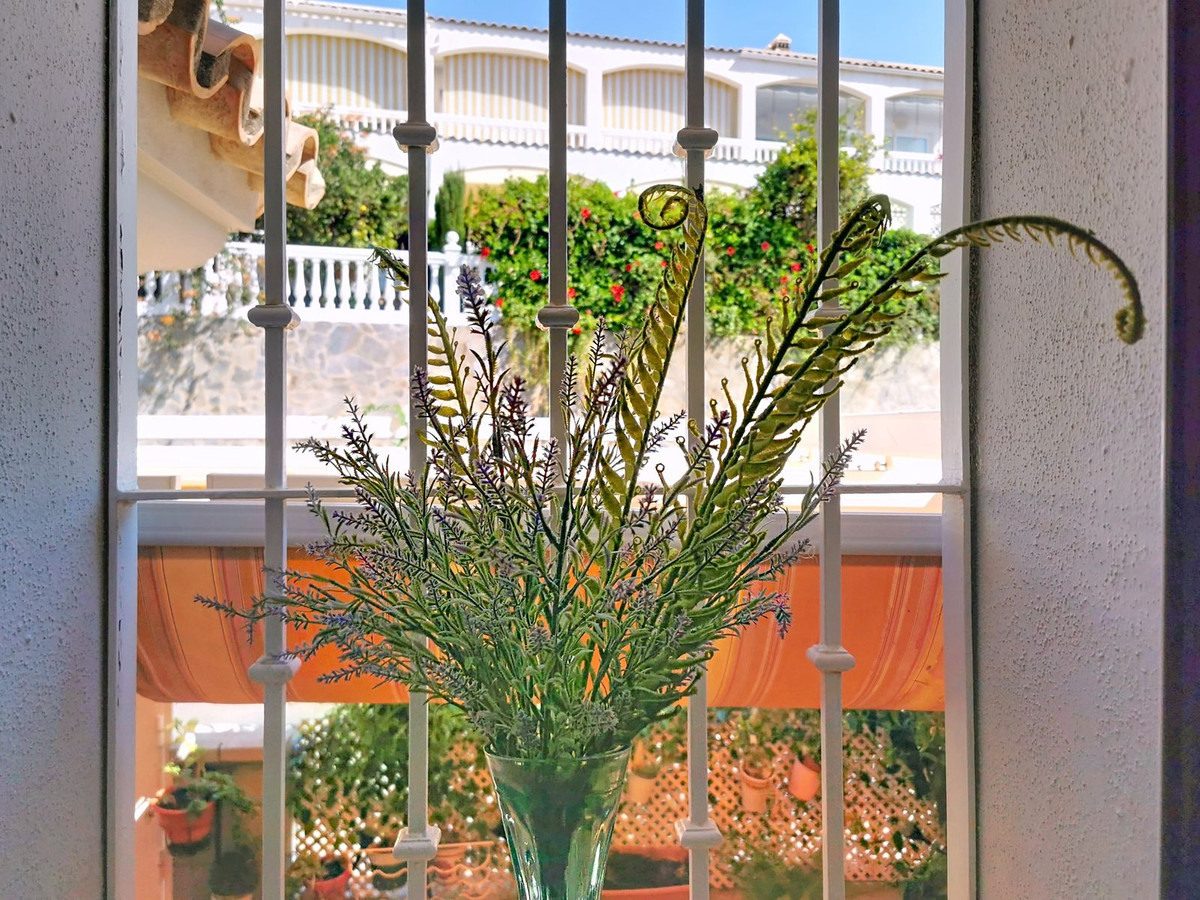 e837877b8e78ddb52e298cb9a8e38cd7 - 5