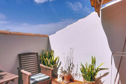 e837877b8e78ddb52e298cb9a8e38cd7 - 9