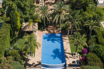 e8812f22351bd13cb798faa75703ffbd - 12