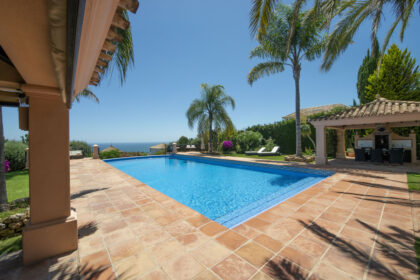 e8812f22351bd13cb798faa75703ffbd - 16