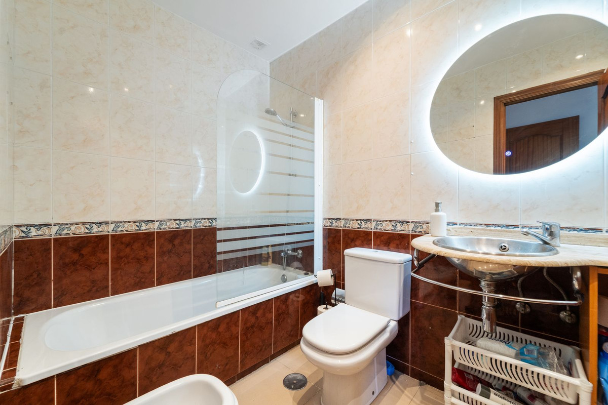 e88c8f22ae0ec344e9fd631750ca58df - 15