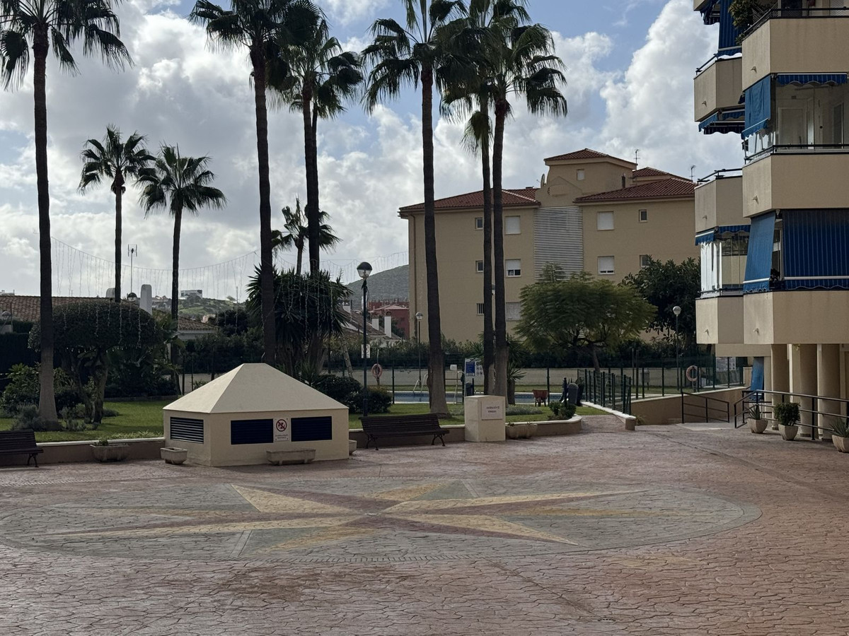 e88c8f22ae0ec344e9fd631750ca58df - 22