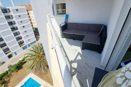 e8b6d2a33e4822c70145bd0c6279a53a - 11