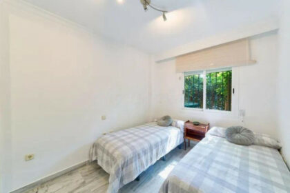 e8e33a36dbaa2e29620fa384c5b6e970 - 11