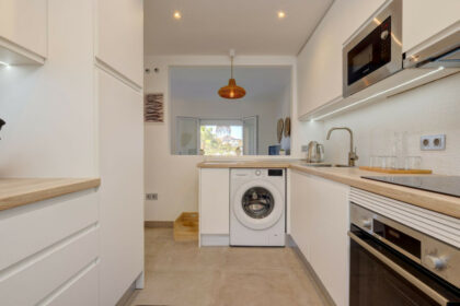 e8e9a4700aaee15b0cc1a395e88e8200 - 12