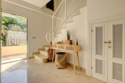 e8e9a4700aaee15b0cc1a395e88e8200 - 25