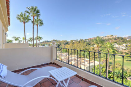 e8e9a4700aaee15b0cc1a395e88e8200 - 33