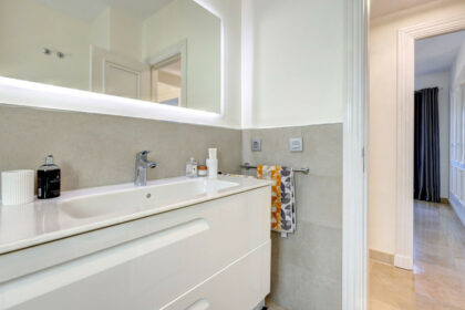 e8e9a4700aaee15b0cc1a395e88e8200 - 37