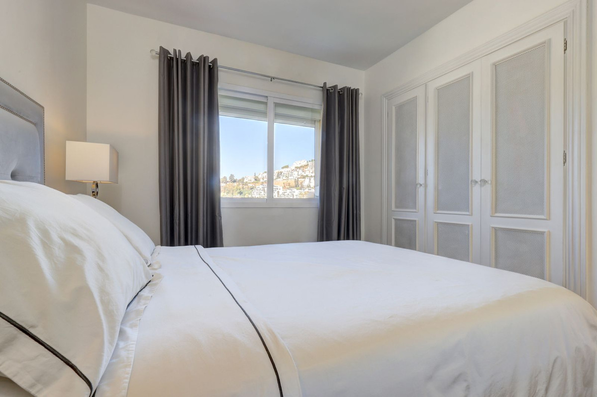 e8e9a4700aaee15b0cc1a395e88e8200 - 43