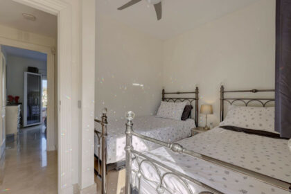 e8e9a4700aaee15b0cc1a395e88e8200 - 44