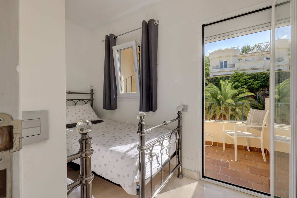 e8e9a4700aaee15b0cc1a395e88e8200 - 46