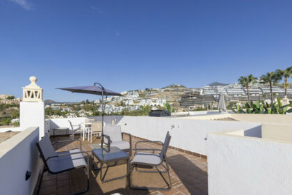 e8e9a4700aaee15b0cc1a395e88e8200 - 50