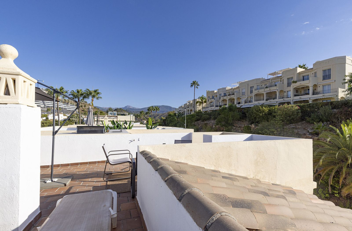 e8e9a4700aaee15b0cc1a395e88e8200 - 53