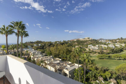 e8e9a4700aaee15b0cc1a395e88e8200 - 54