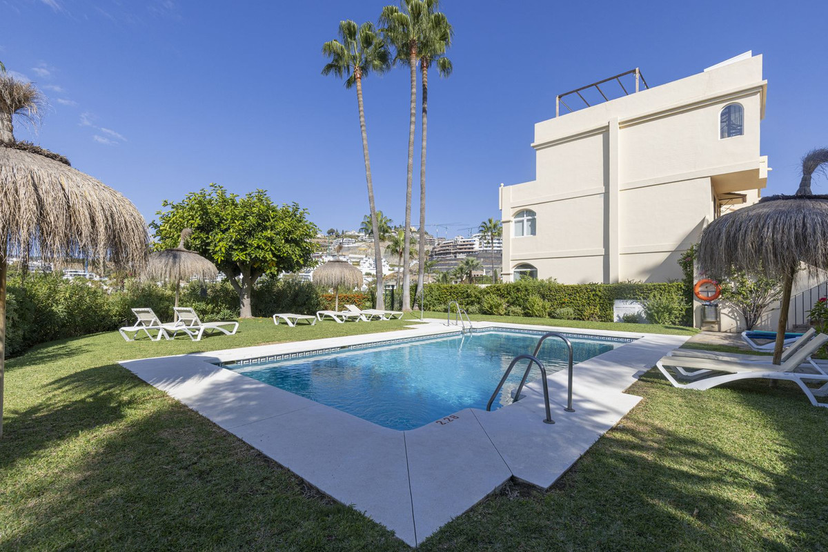 e8e9a4700aaee15b0cc1a395e88e8200 - 59