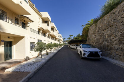 e8e9a4700aaee15b0cc1a395e88e8200 - 60