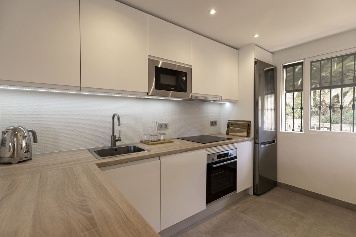 e8e9a4700aaee15b0cc1a395e88e8200 - 9