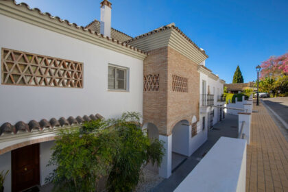 e9e4d225a97ada777776973bdf6567f0 - 32