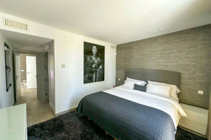 ea6b82e059f1c9f8e7a2e9f84a005933 - 20