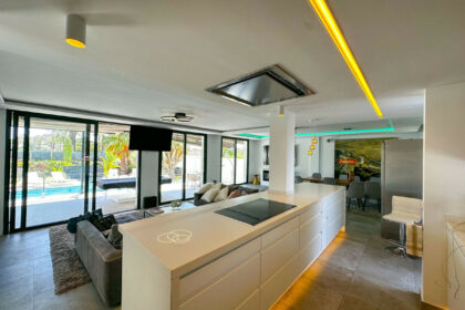 ea6b82e059f1c9f8e7a2e9f84a005933 - 8