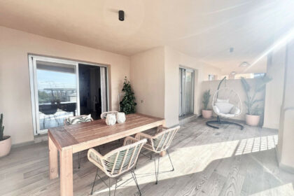 ea7a95aa6ee29fa5862f0ebfb5ccc8a1 - 9