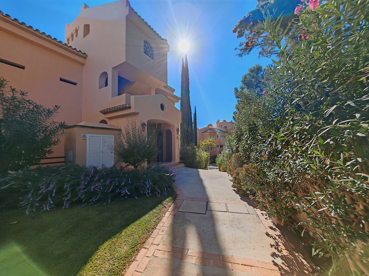 eb387d13a2ac06e3f0508c087221cdc2 - 25