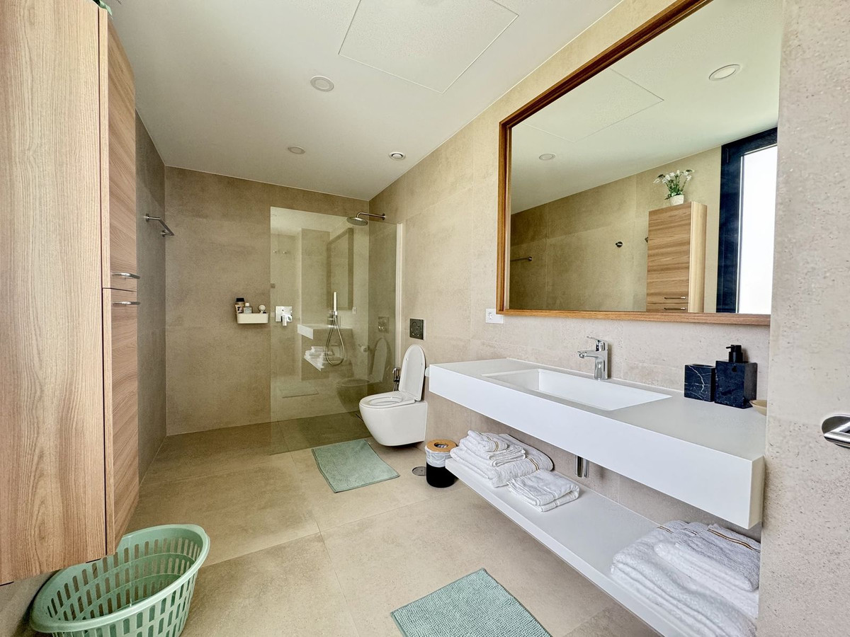 eb4bdbc5253886bc55281583f09321d4 - 18