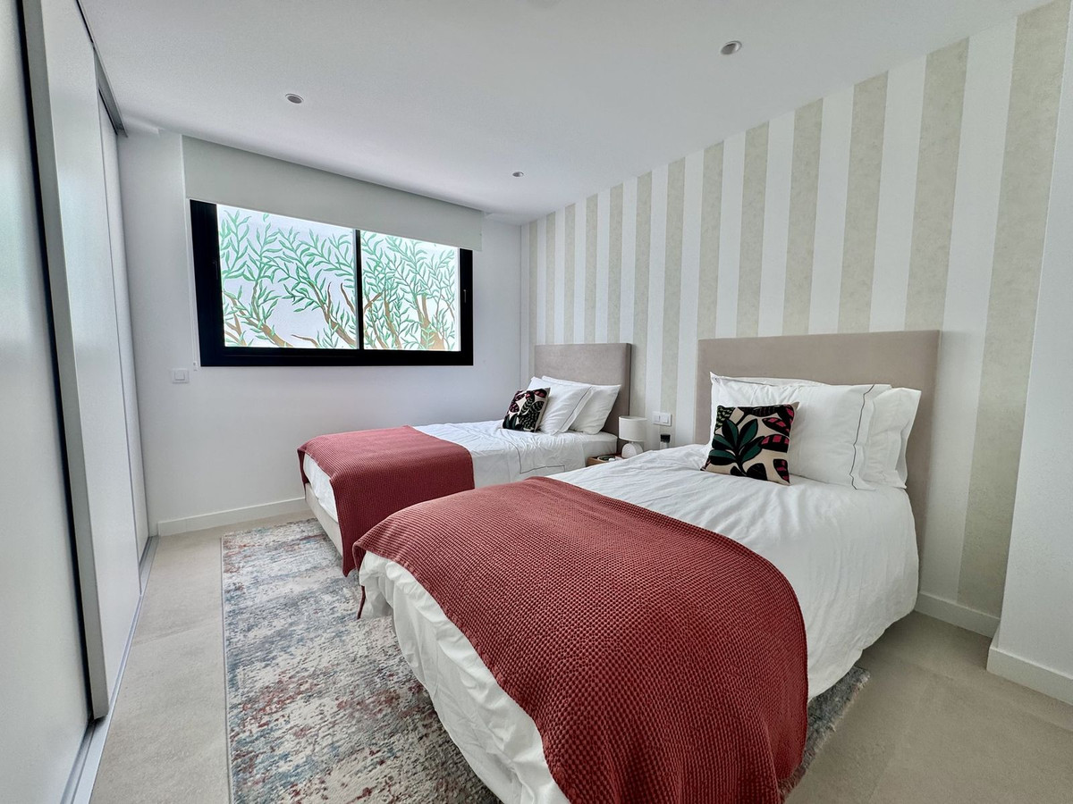 eb4bdbc5253886bc55281583f09321d4 - 35